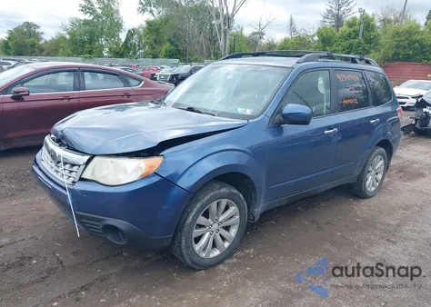 2012 Subaru Forester 2.5X Premium из США, поврежденный, VIN JF2SHADC0CH440660